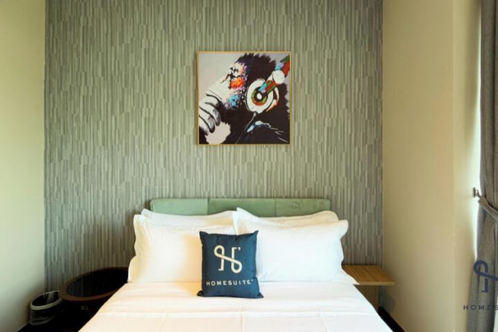 Room 74 of 326