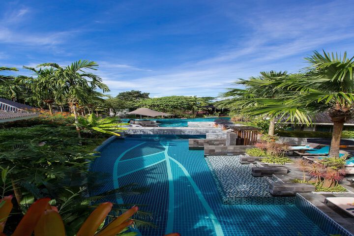 Pool 50 of 102