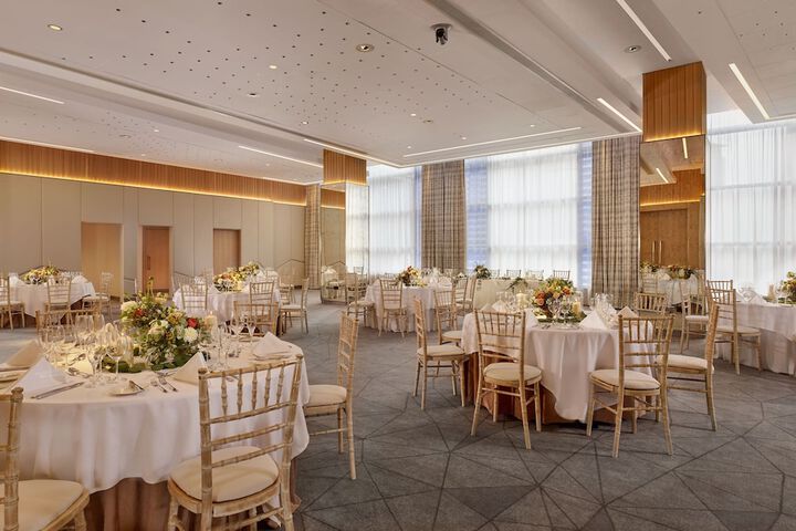 Ballroom/Hall 75 of 90