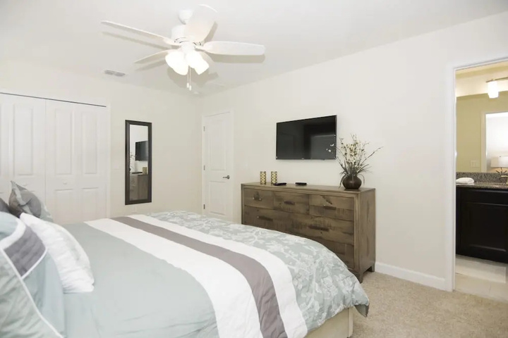 Room 2 of 30