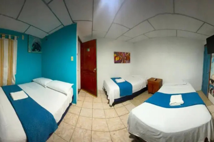 Room 10 of 14