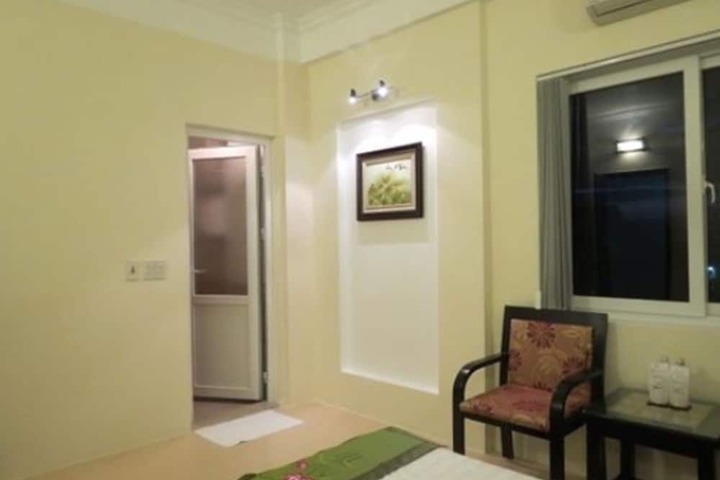 Room 12 of 39