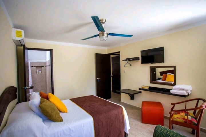 Room 5 of 7