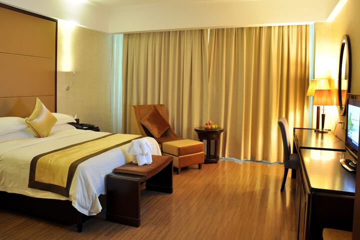Room 8 of 22