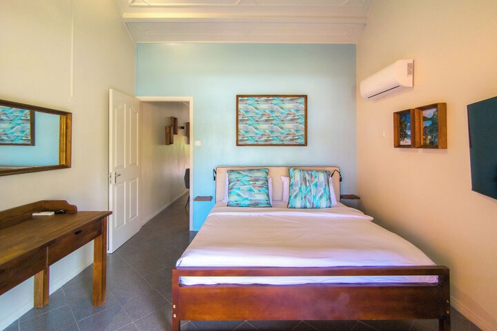 Room 15 of 35