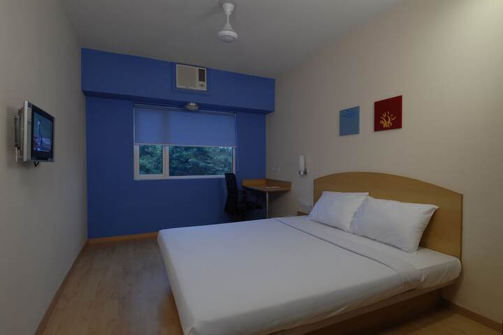 Room 13 of 48