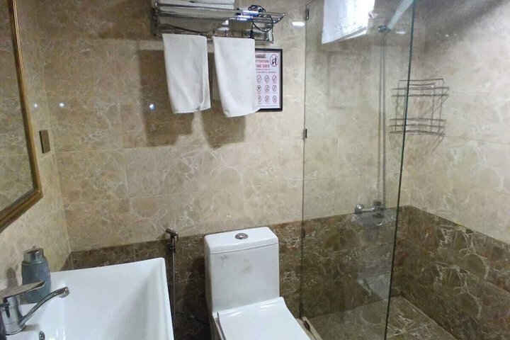 Room 14 of 19