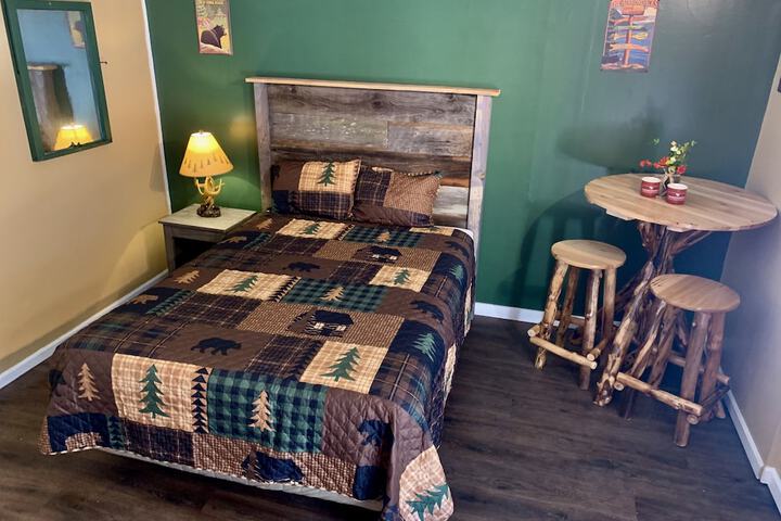Room 2 of 86