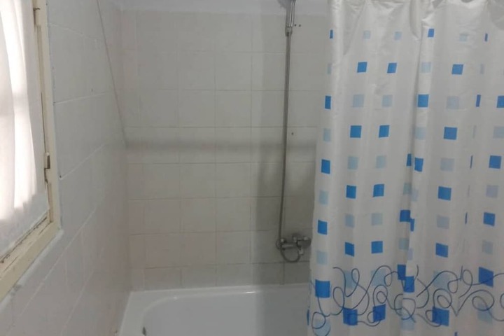 Room 5 of 10