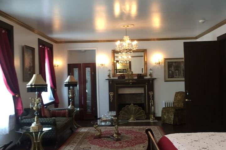 Room 12 of 35