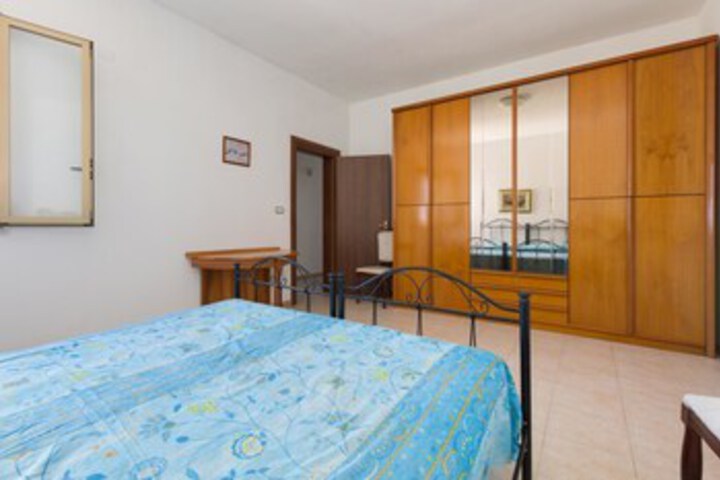 Room 85 of 113