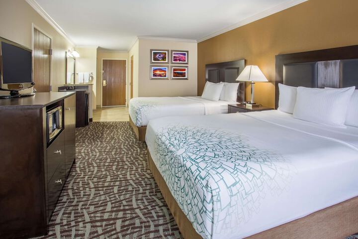 Room 4 of 48