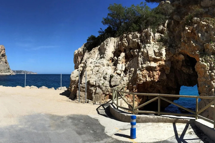 Beach 14 of 20