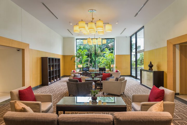 Entrance & Lobby