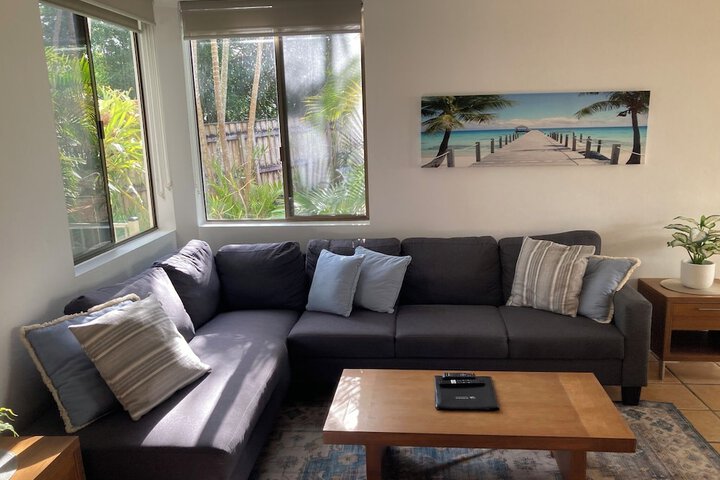 Lounge 66 of 71