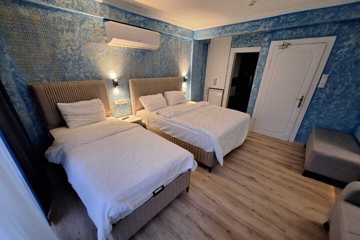 Room 37 of 73