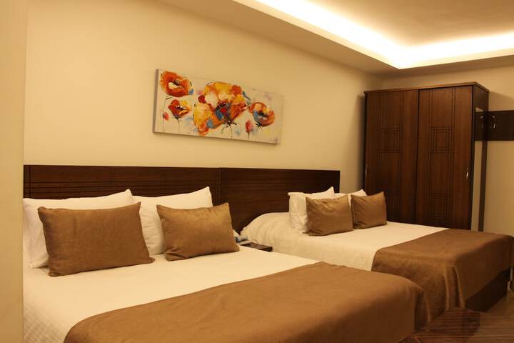 Room 47 of 119