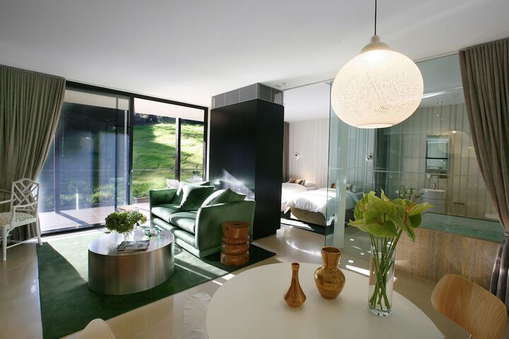 Room 8 of 21