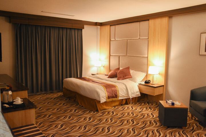 Room 14 of 60