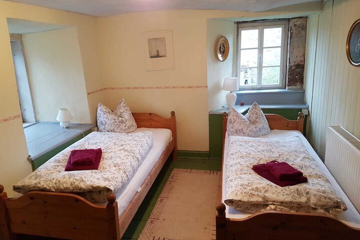 Room 68 of 80