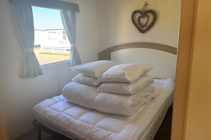 Room 4 of 15