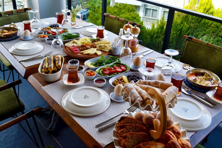 Breakfast/Coffee Service 20 of 35
