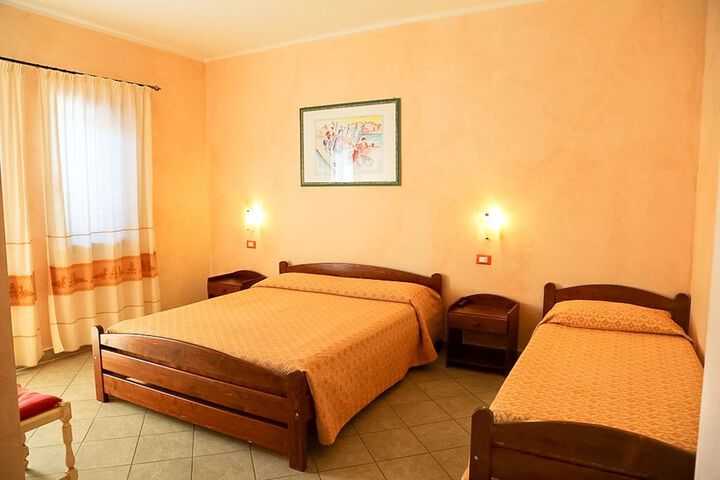 Room 2 of 24