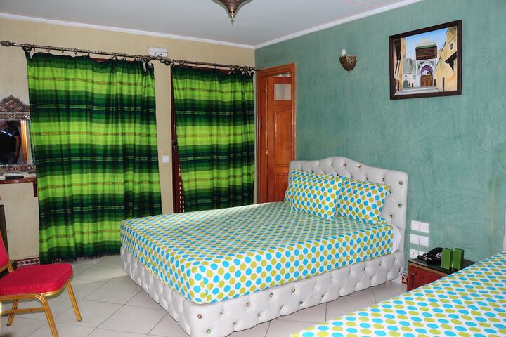 Room 9 of 30