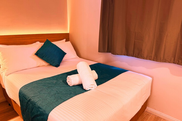 Room 15 of 52