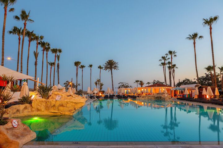 Pool Hotel
