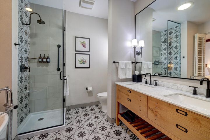 Bathroom shower
