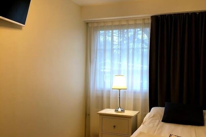 Room 10 of 89