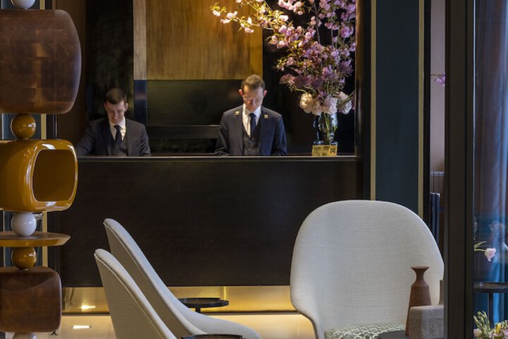 Entrance & Lobby