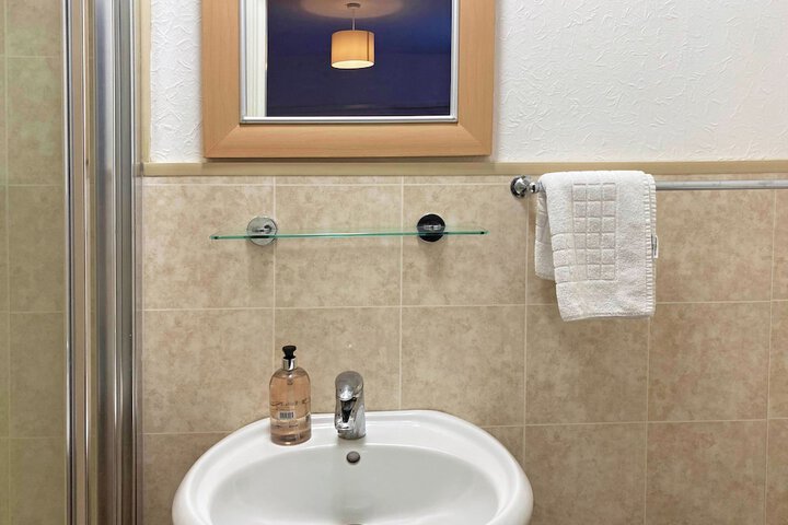 Room 81 of 92