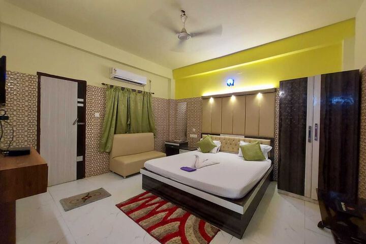 Room 3 of 11