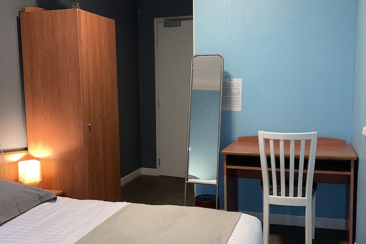 Room 19 of 64