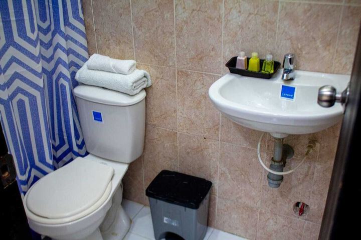 Room 6 of 7