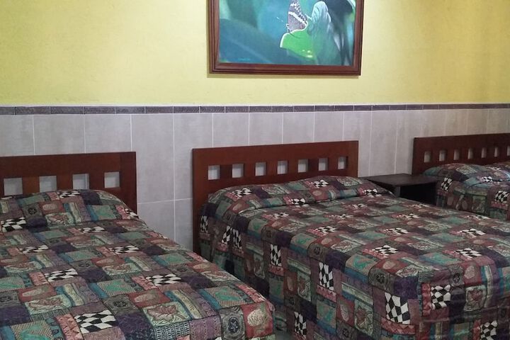 Room 4 of 28