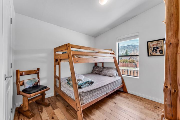 Room 8 of 37