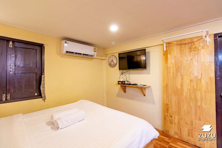 Room 4 of 22