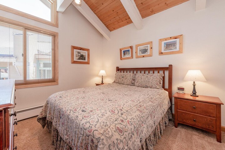 Room 5 of 29