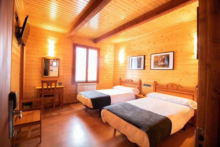 Room 8 of 26