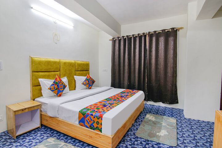 Fabhotel Nirvana Deluxe