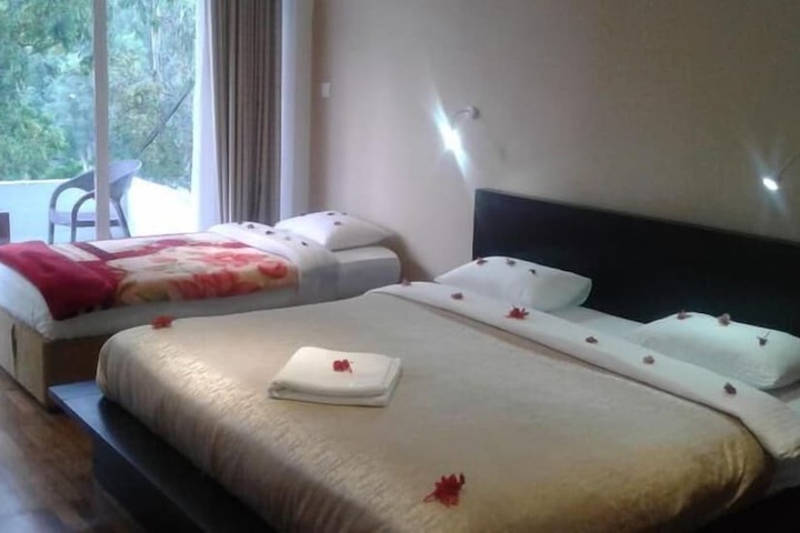 Room 19 of 38