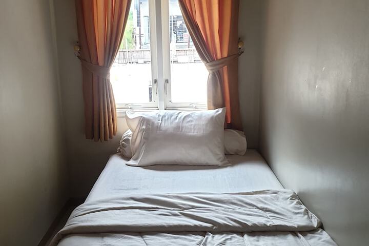Room 5 of 58