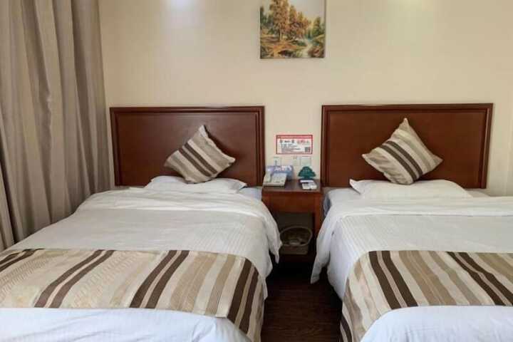 Room 21 of 61