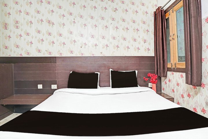 Room 6 of 35