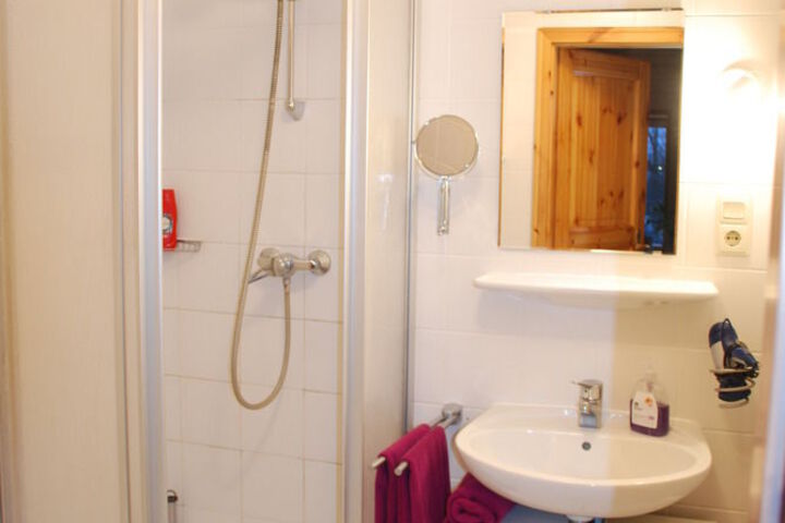 Room 19 of 185