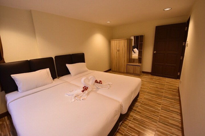 Room 2 of 13