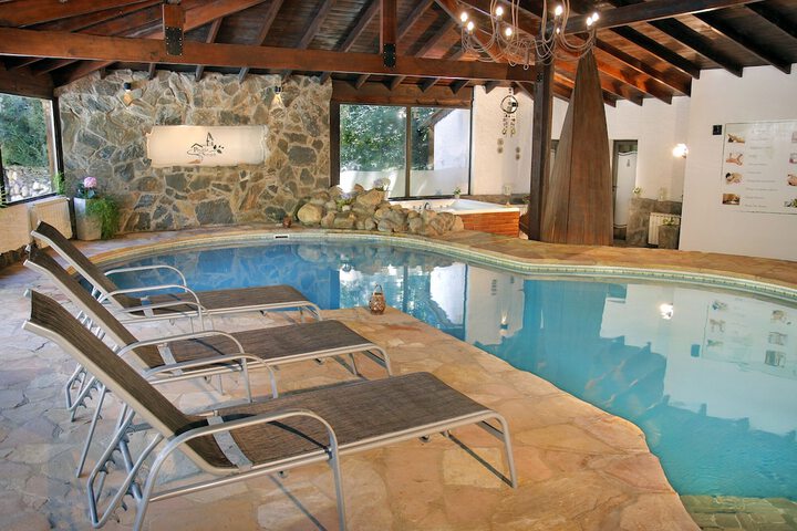 Pool 19 of 33